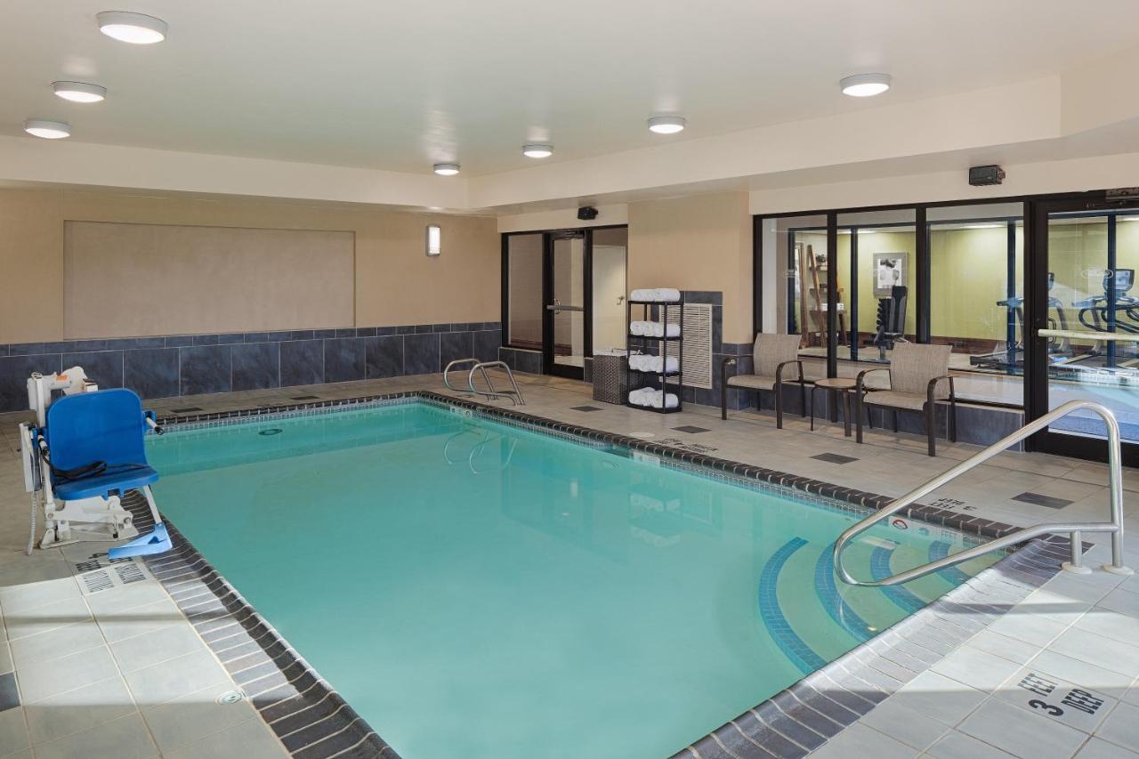 Courtyard By Marriott Ithaca Airport/University Extérieur photo