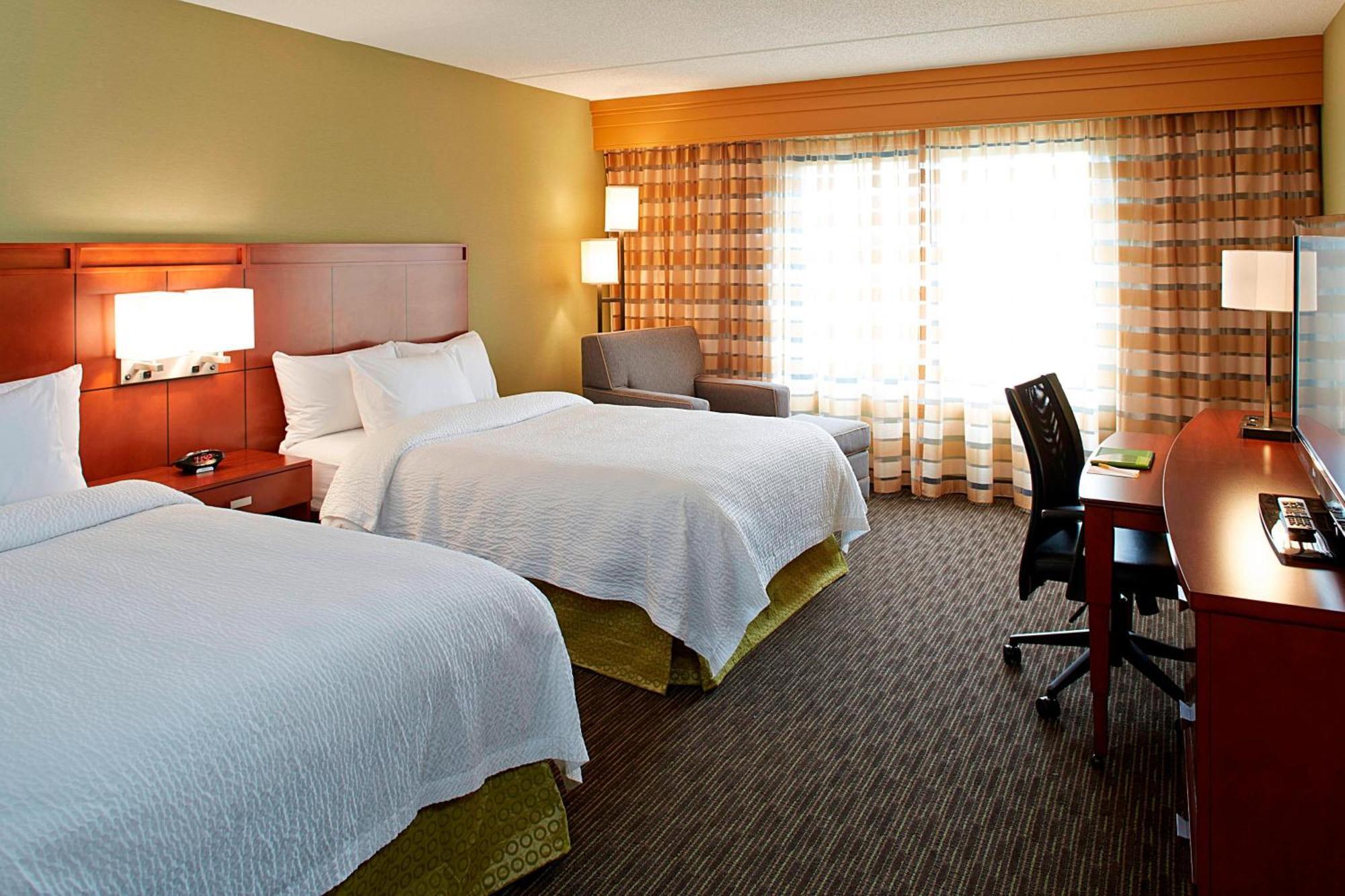 Courtyard By Marriott Ithaca Airport/University Extérieur photo