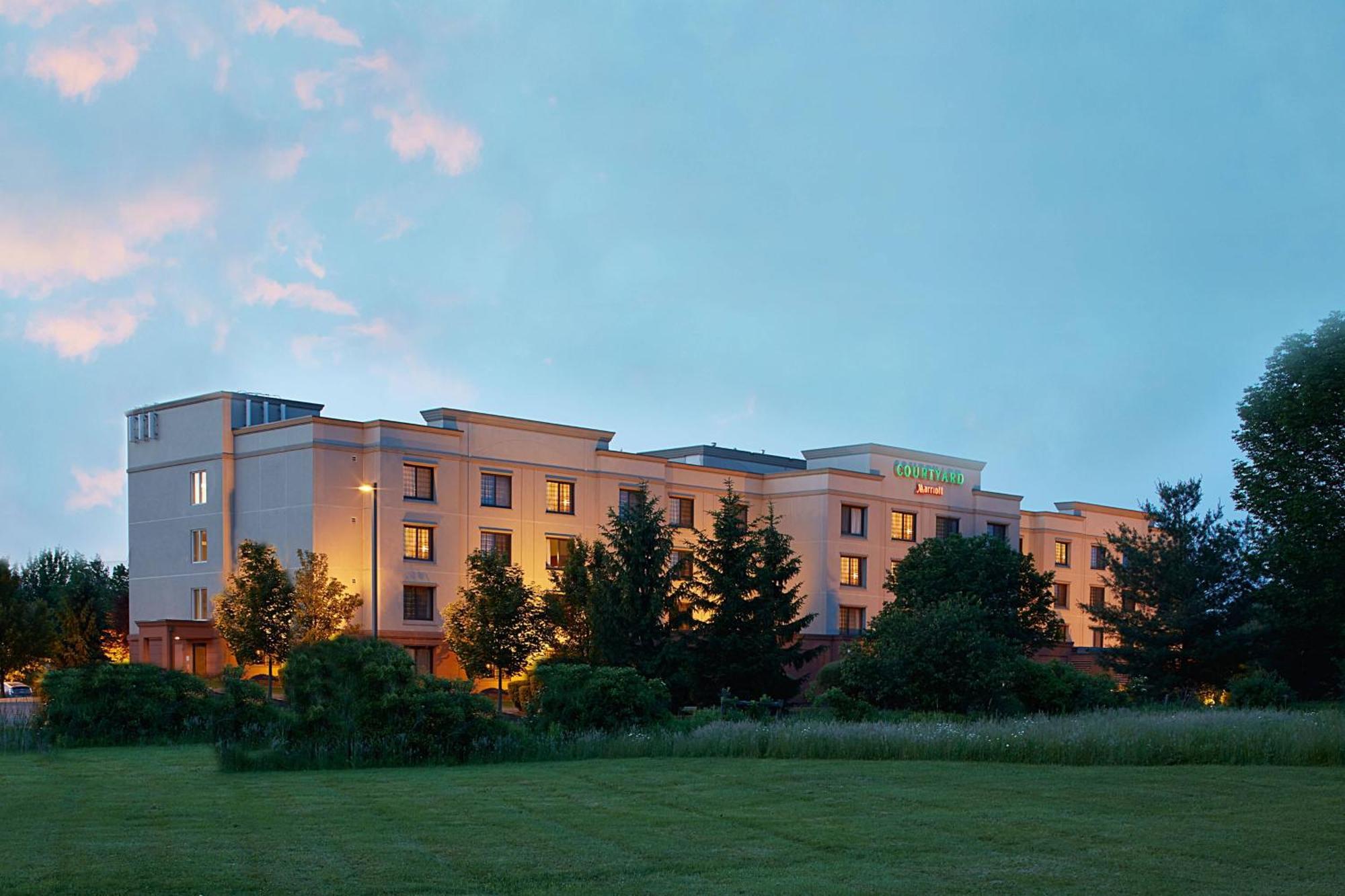 Courtyard By Marriott Ithaca Airport/University Extérieur photo