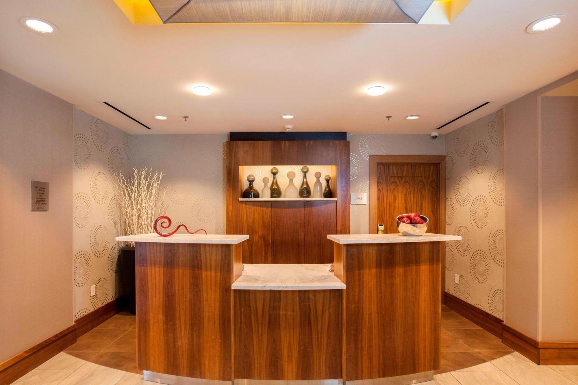 Courtyard By Marriott Ithaca Airport/University Extérieur photo