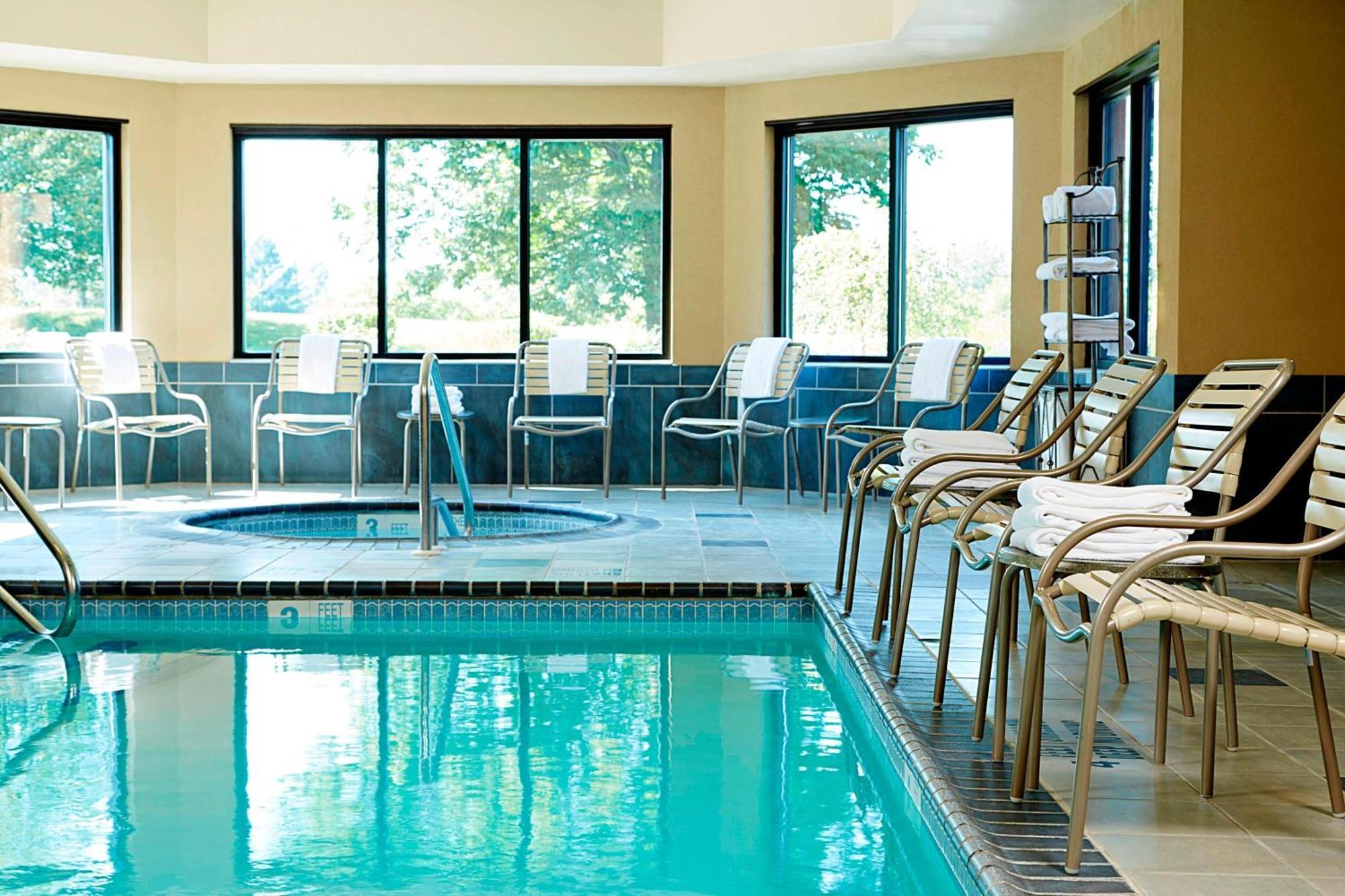 Courtyard By Marriott Ithaca Airport/University Extérieur photo