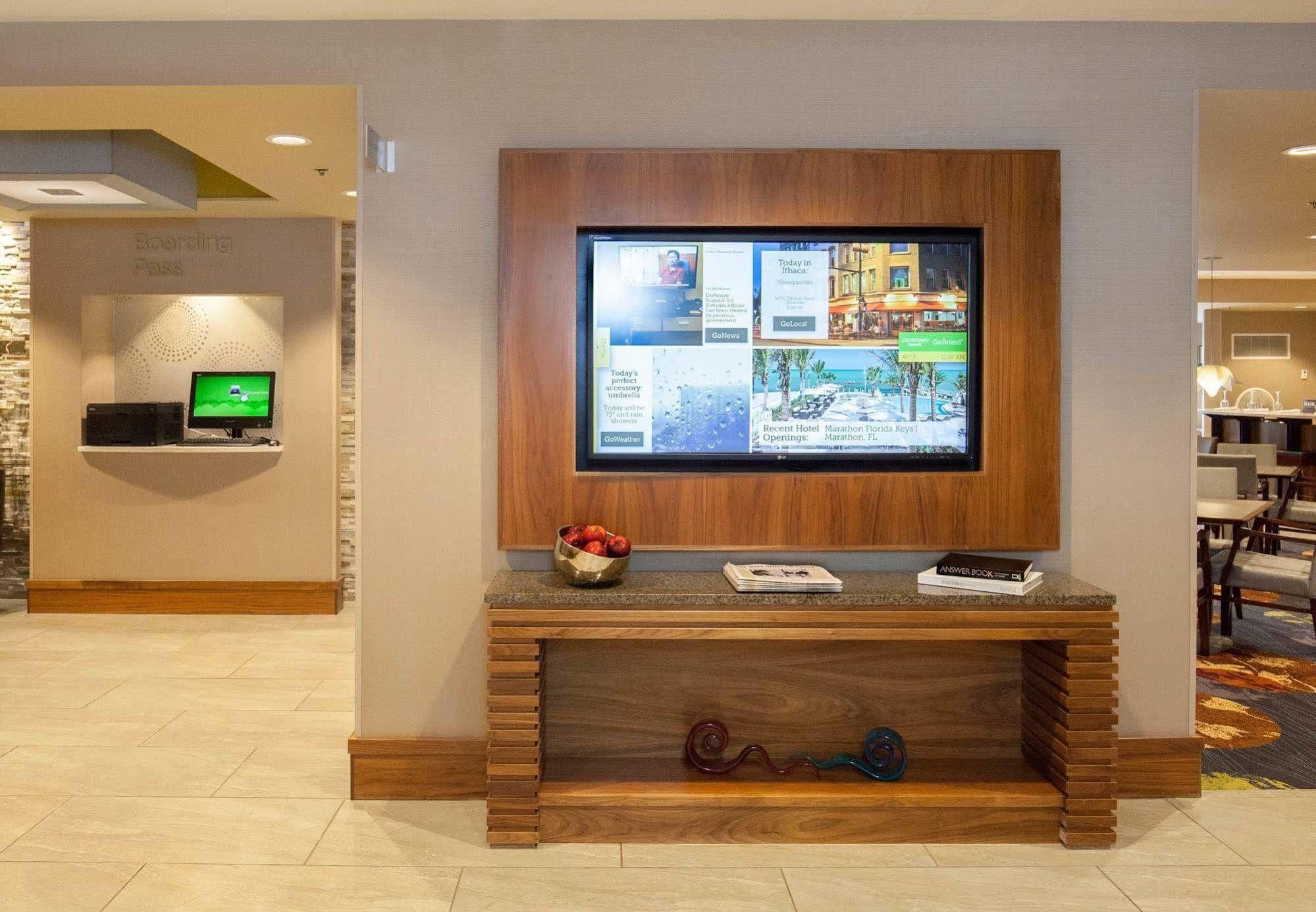 Courtyard By Marriott Ithaca Airport/University Extérieur photo